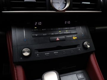 Lexus RC